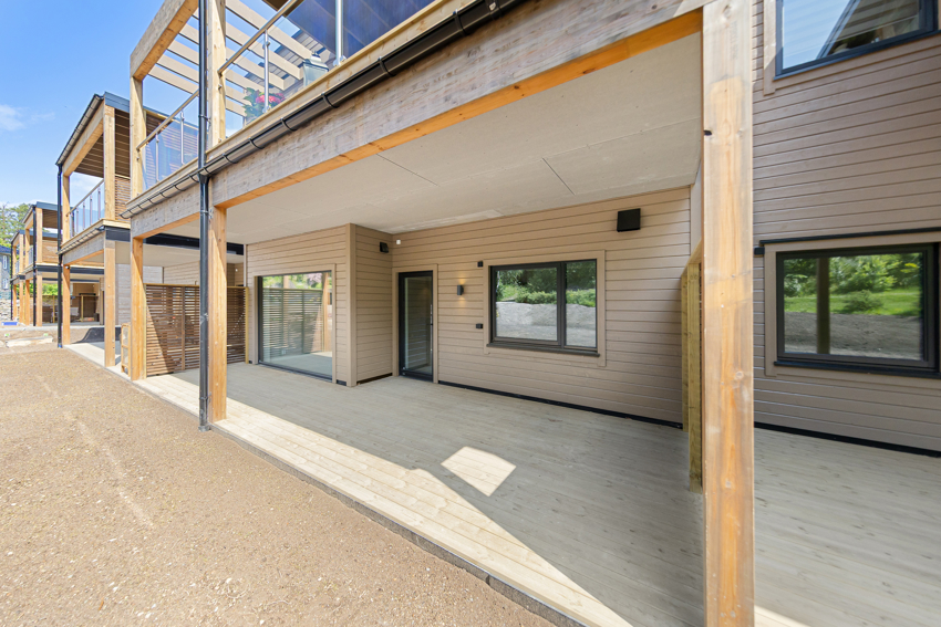 Romslig terrasse. Her på leilighet nr 2.