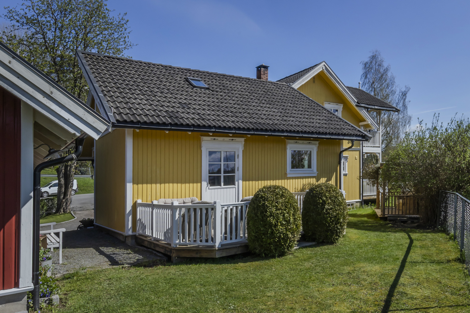 Tilbygget del med utgang til terrasse mot vest