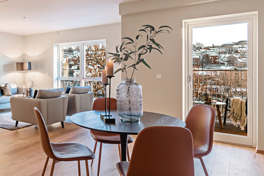 Direkte utgang til balkong fra stua.