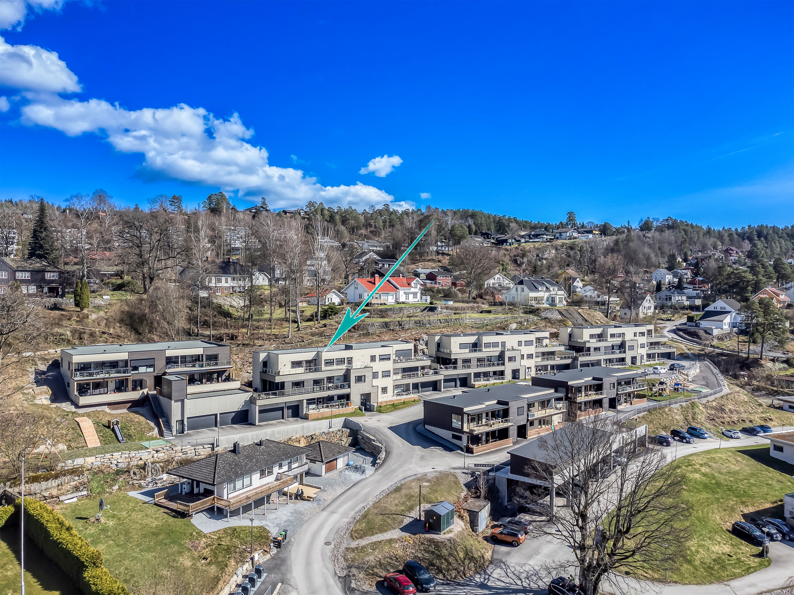 Leiligheten ligger i toppetasjen av Ekeli Terrasse.