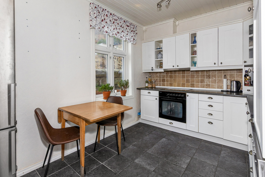 Koselig plass for spisebord på kjøkkenet