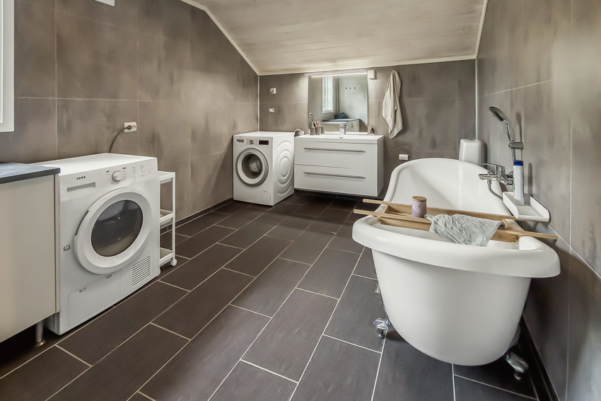 Stort bad med nyere standard.