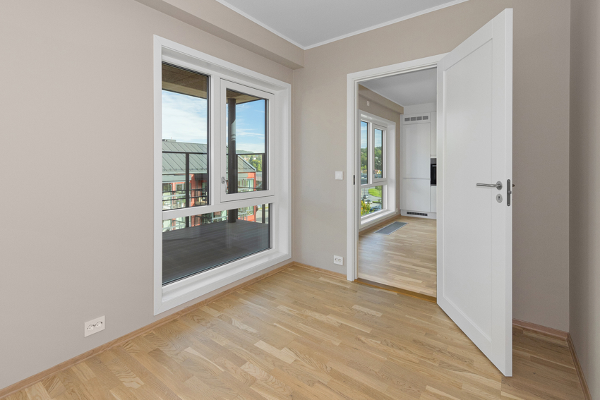 Soverom nr 2 med vindu mot øst.