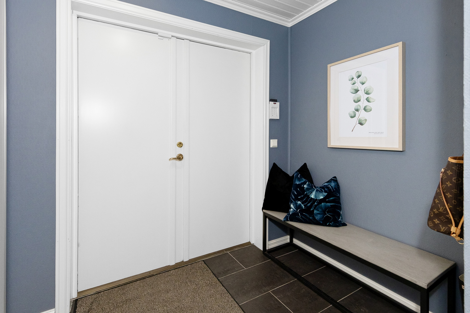 Entre/Vindfang med garderobe