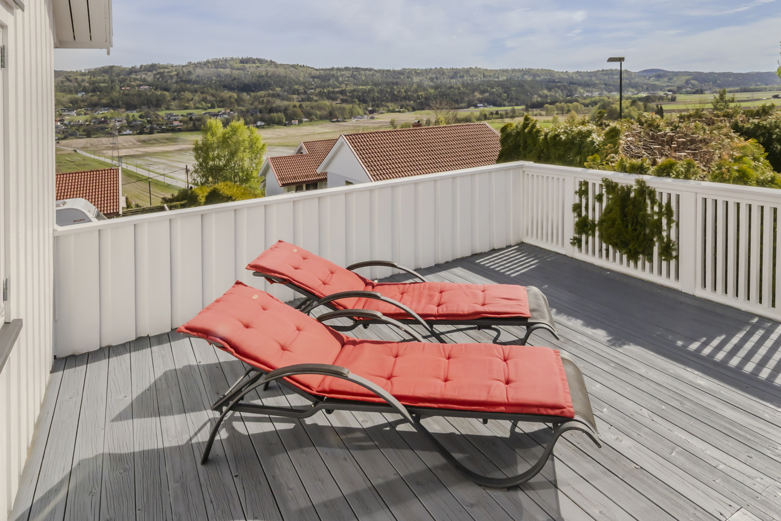 Terrasse mot syd og øst