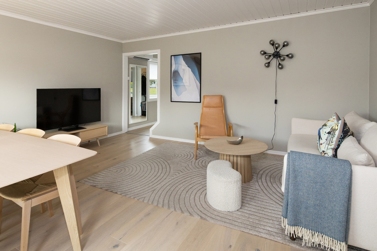 Plass for både salong og spisebord