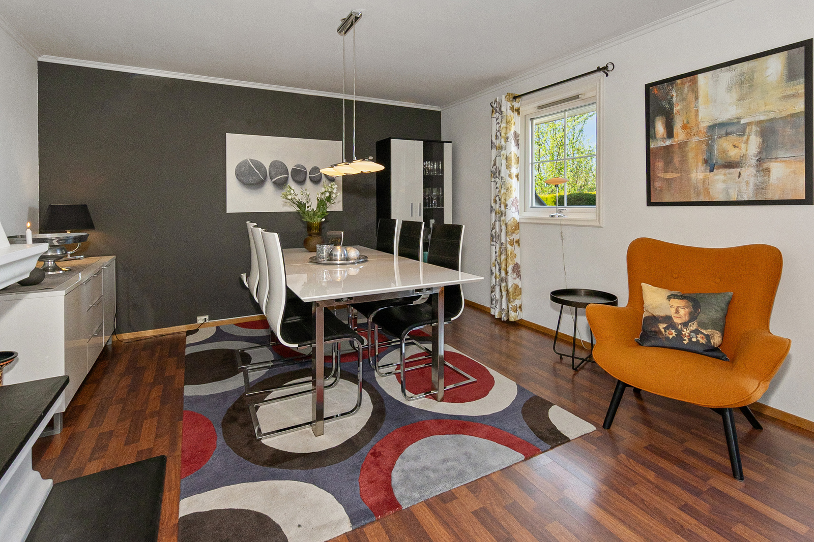 Her er det god plass for både salong og spisestue