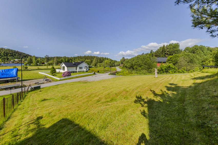 Solrik vestvendt tomt