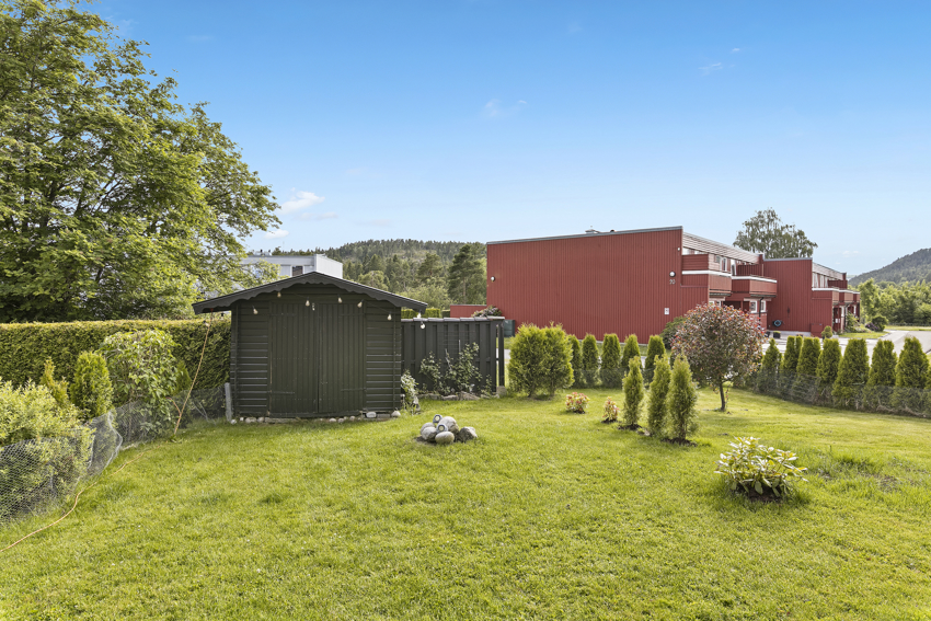 Egen hagedel. Det er her praktisk frittstående utebod