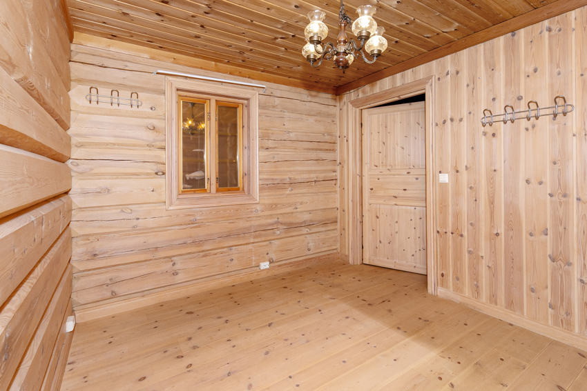 Hovedsoverom. Det er 3 soverom i boligen. 