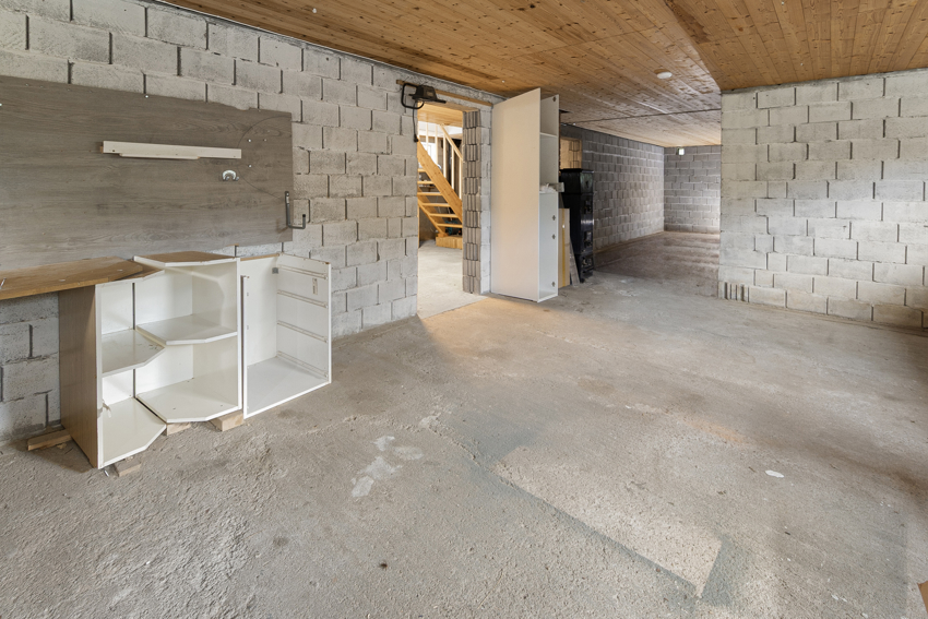 Disponibelt kjellerrom - fremtidig kjellerstue, man-cave, verksted, syrom, kino - her er det plass og muligheter