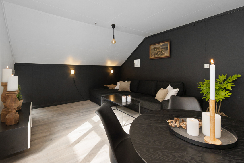 Pent laminatgulv - Veggene har malte plater