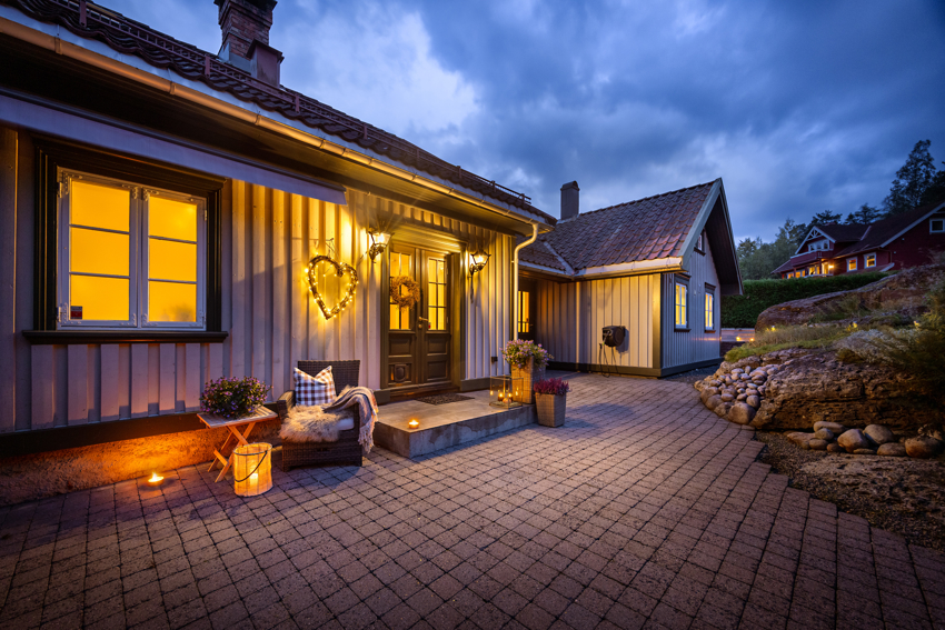 Kveldsstemning ved inngangspartiet