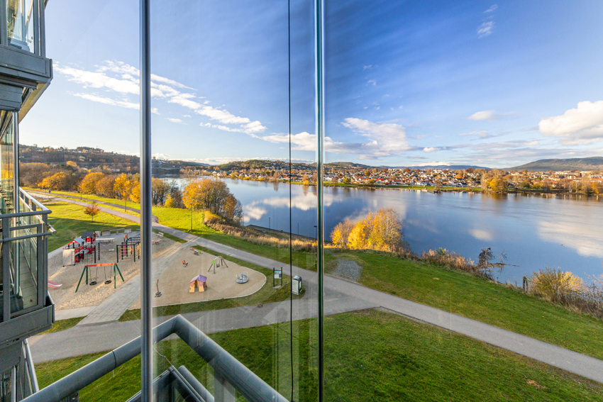 Utsikt fra innglassed balkong