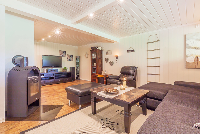 Fra stuen i underetasjen(ikke søkt bruksendret)