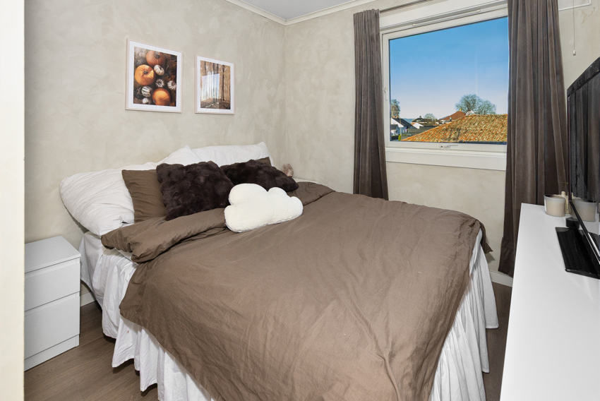 Soverom med plass for dobbeltseng