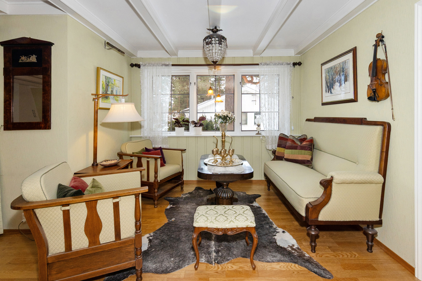 God plass til finsalong