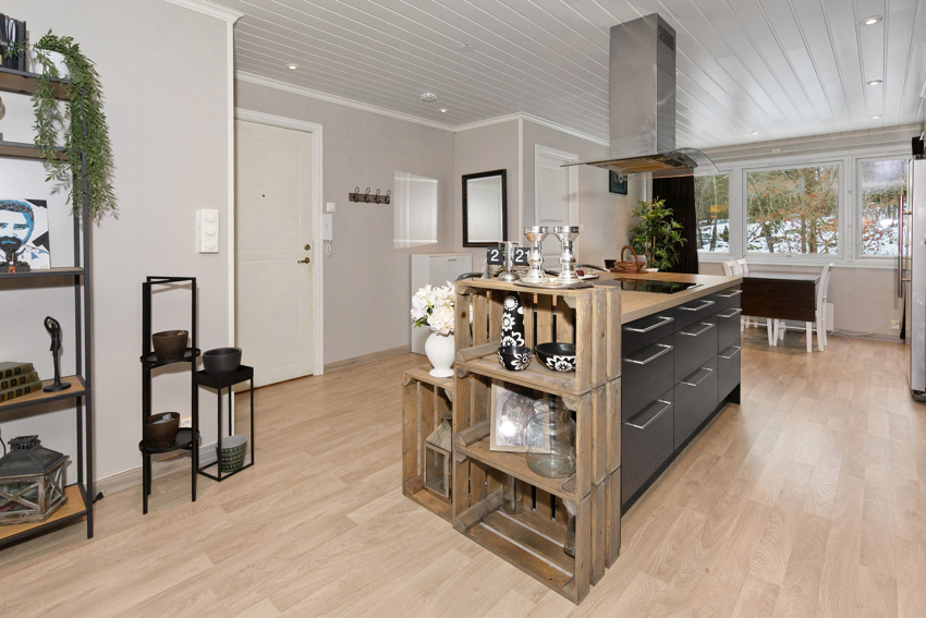 Edvard Myhres veg 7A