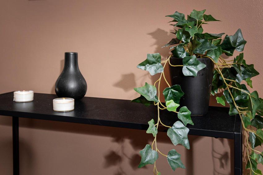 Detaljbilde av pynt i stuen.