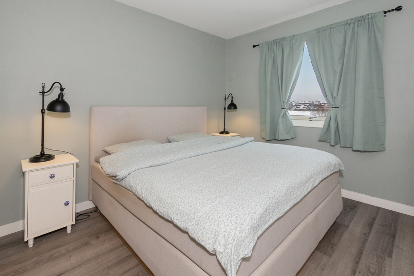 Soverom 1 har adkomst fra entre