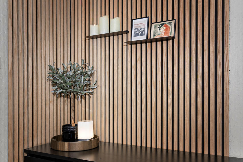 Også på soverommet er det fine spiledetaljer