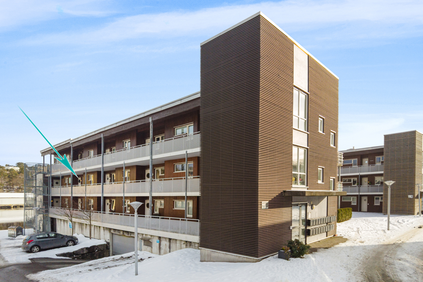 Adkomst til leiligheten med heis via svalgang. 